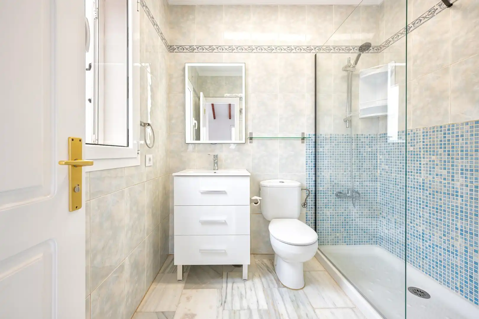 Baño de Casa adosada en venta en San Bartolomé de Tirajana con Aire acondicionado, Jardín privado y Terraza