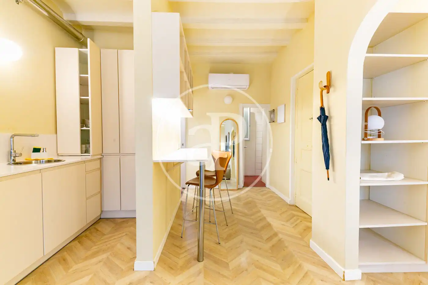 Piso en venta en Barcelona con Calefacción, Amueblado y Balcón