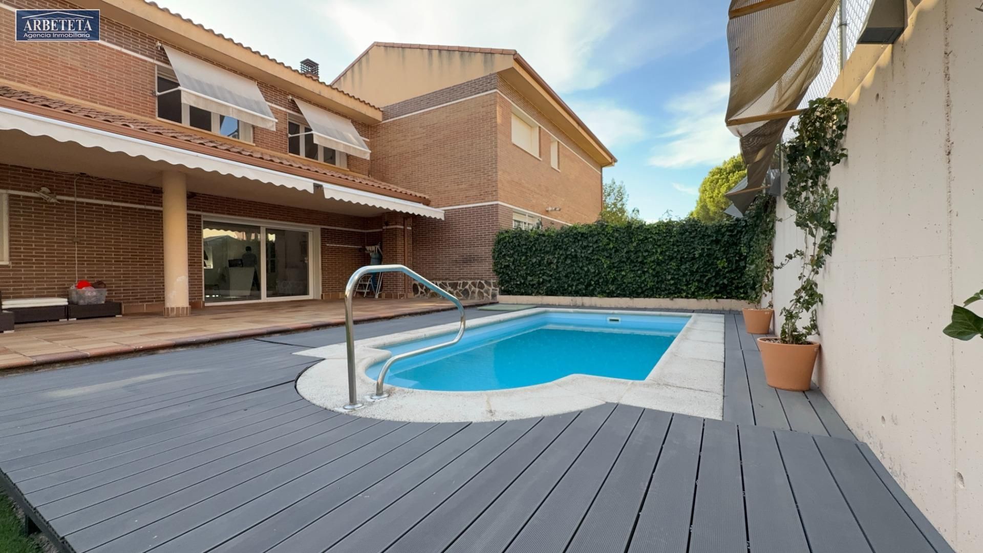 Swimming pool of House or chalet for sale in Guadalajara Capital  with Heating, Private garden and Terrace