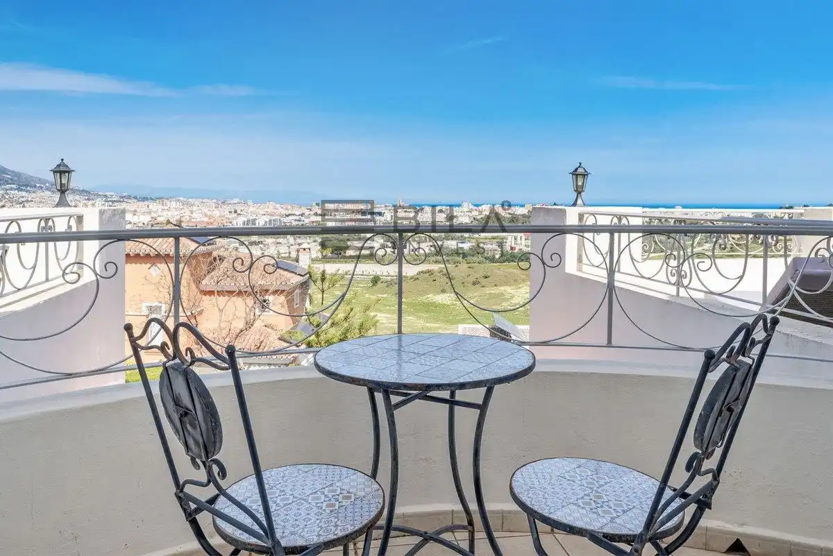 Chalet con piscina en venta en Cerros del Aguila, imagen 29