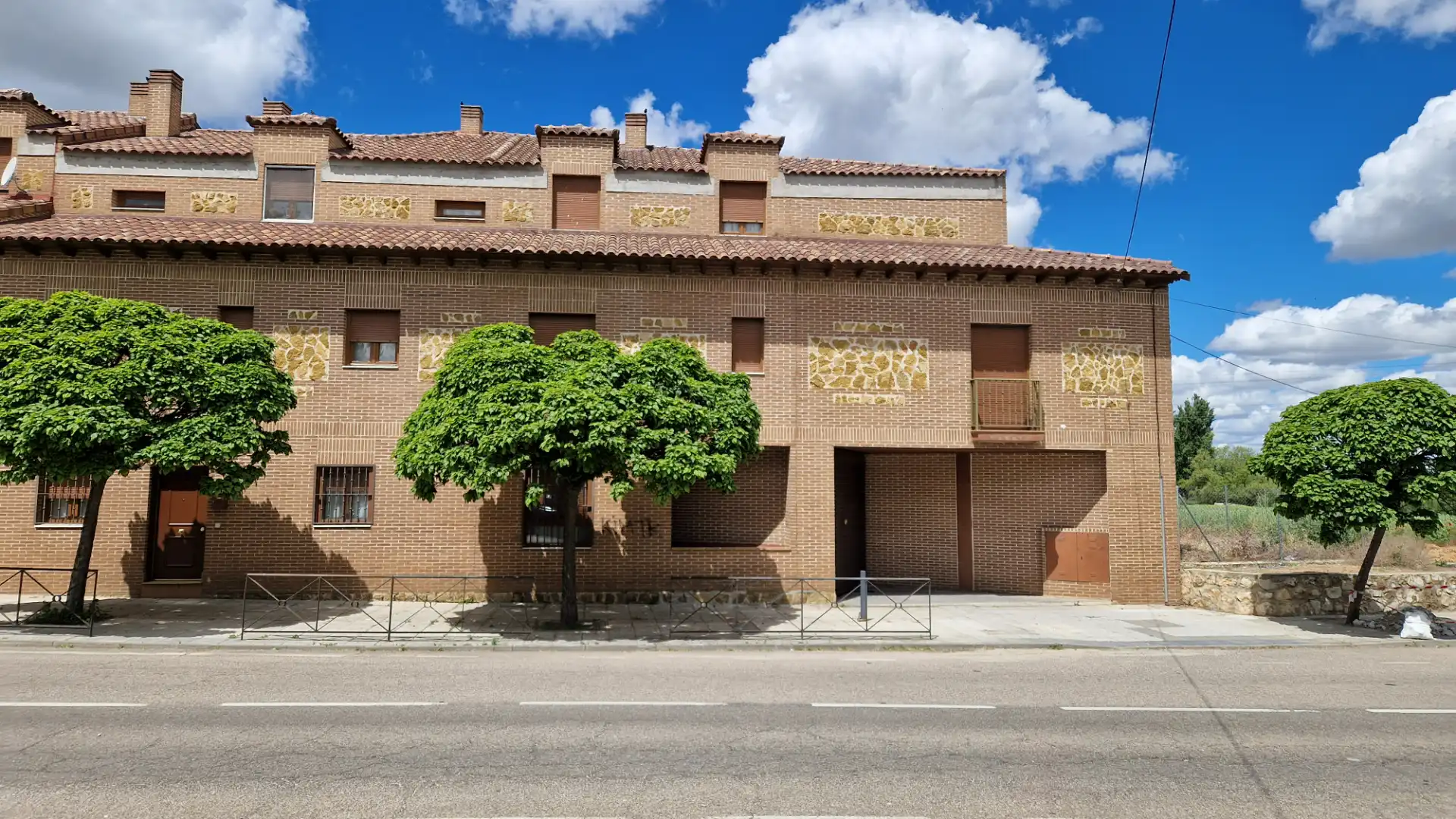 Vista exterior de Dúplex en venda en Pozo de Guadalajara amb Aire condicionat, Calefacció i Terrassa