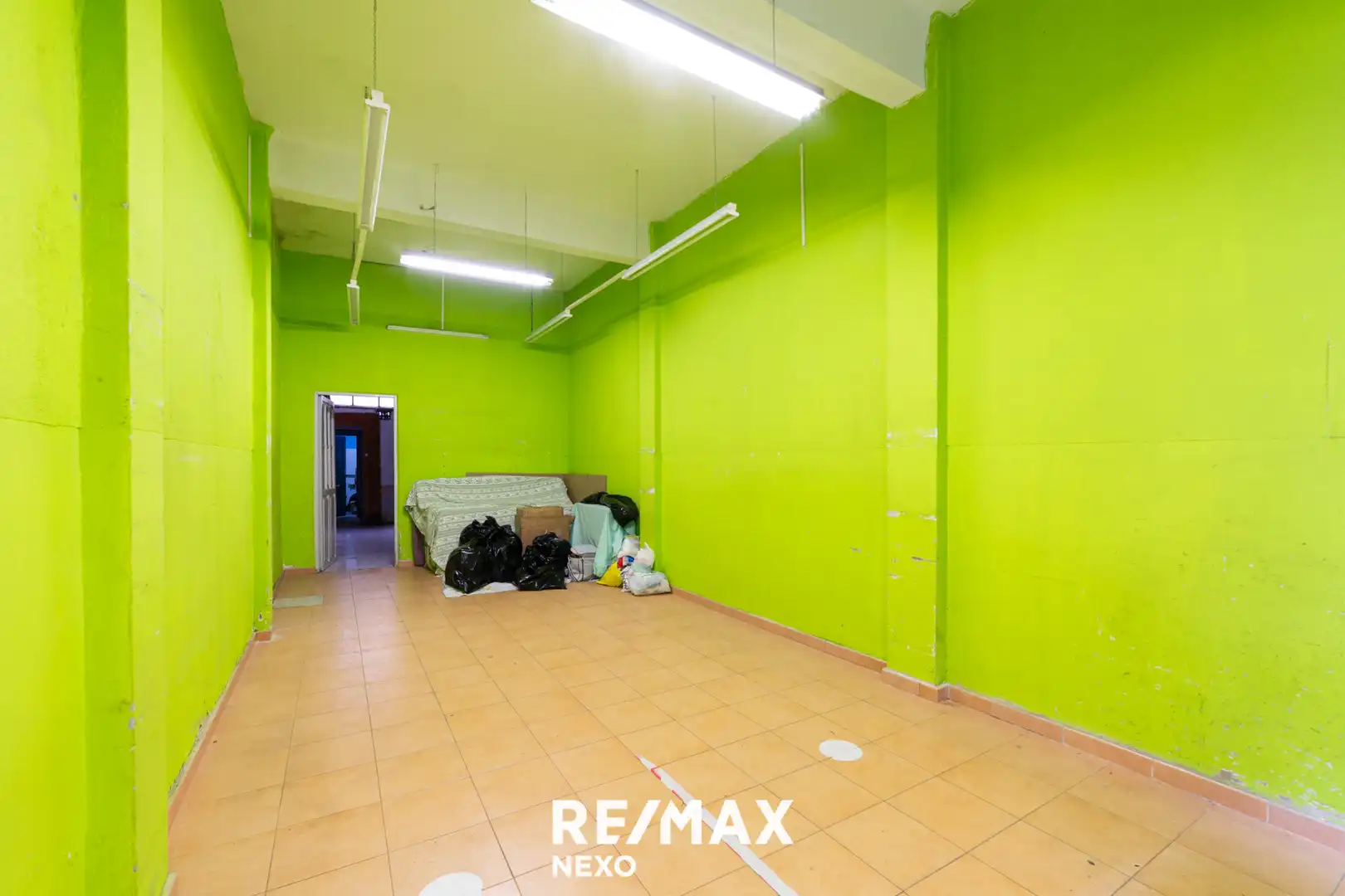 Local comercial en venta en Calle de Casasola, imagen 2