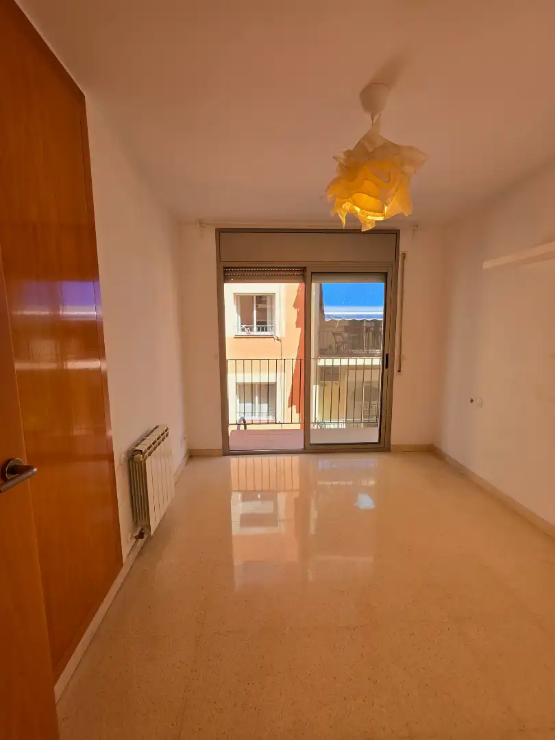 Habitación de Piso en venta en Tarragona con Aire acondicionado, Calefacción y Terraza