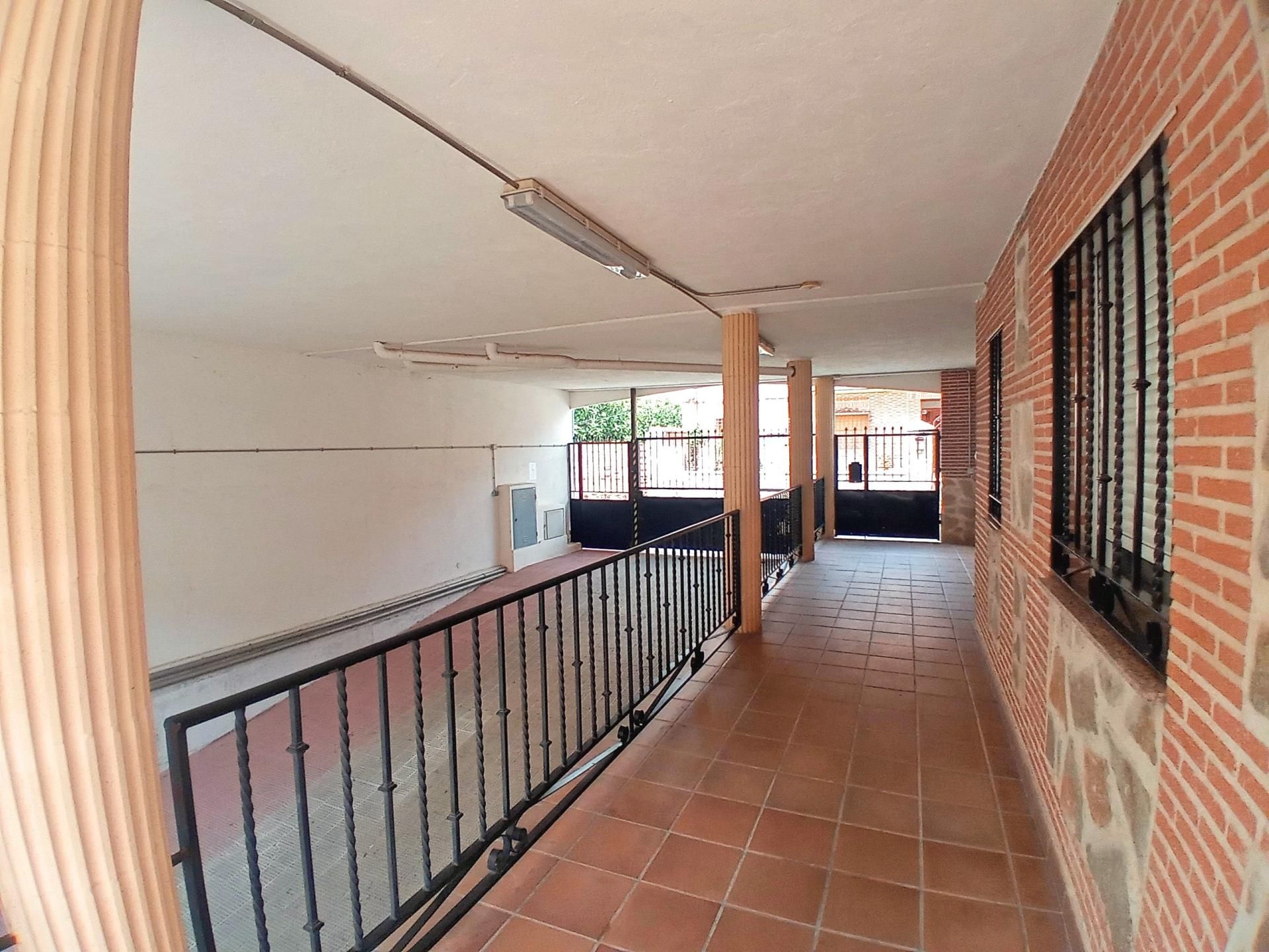 Duplex for sale in Villaluenga de la Sagra  with Air Conditioner and Heating