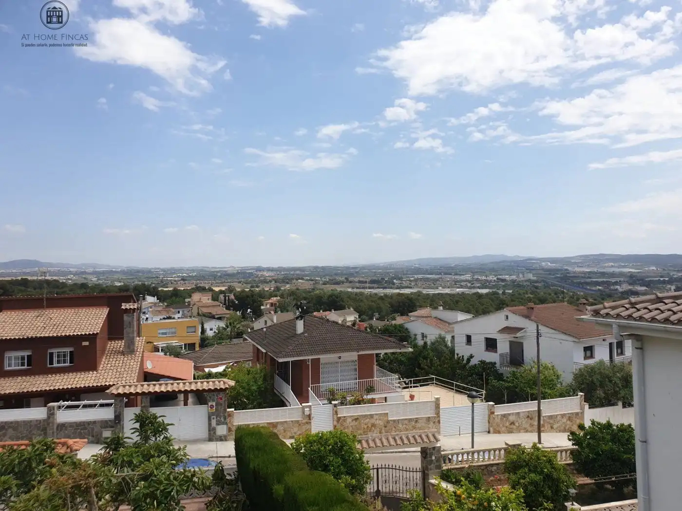 Exterior view of Houses for sale in El Vendrell  with Heating, Private garden and Terrace