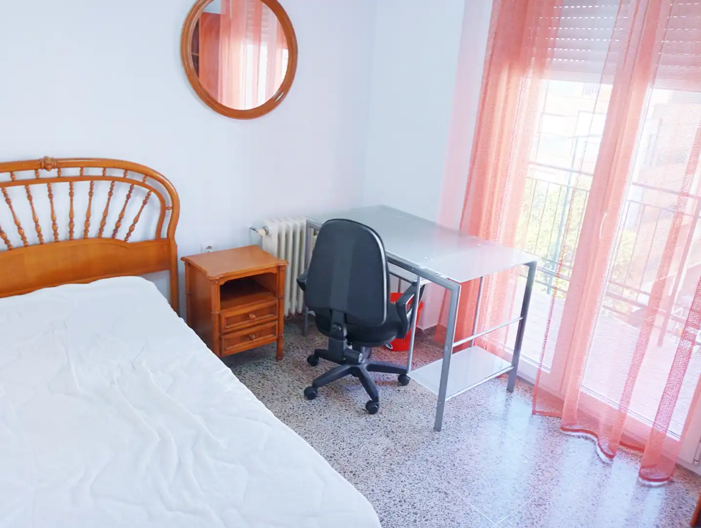 Bedroom of Flat for rent in Granada  with Private garden, Furnished and Oven