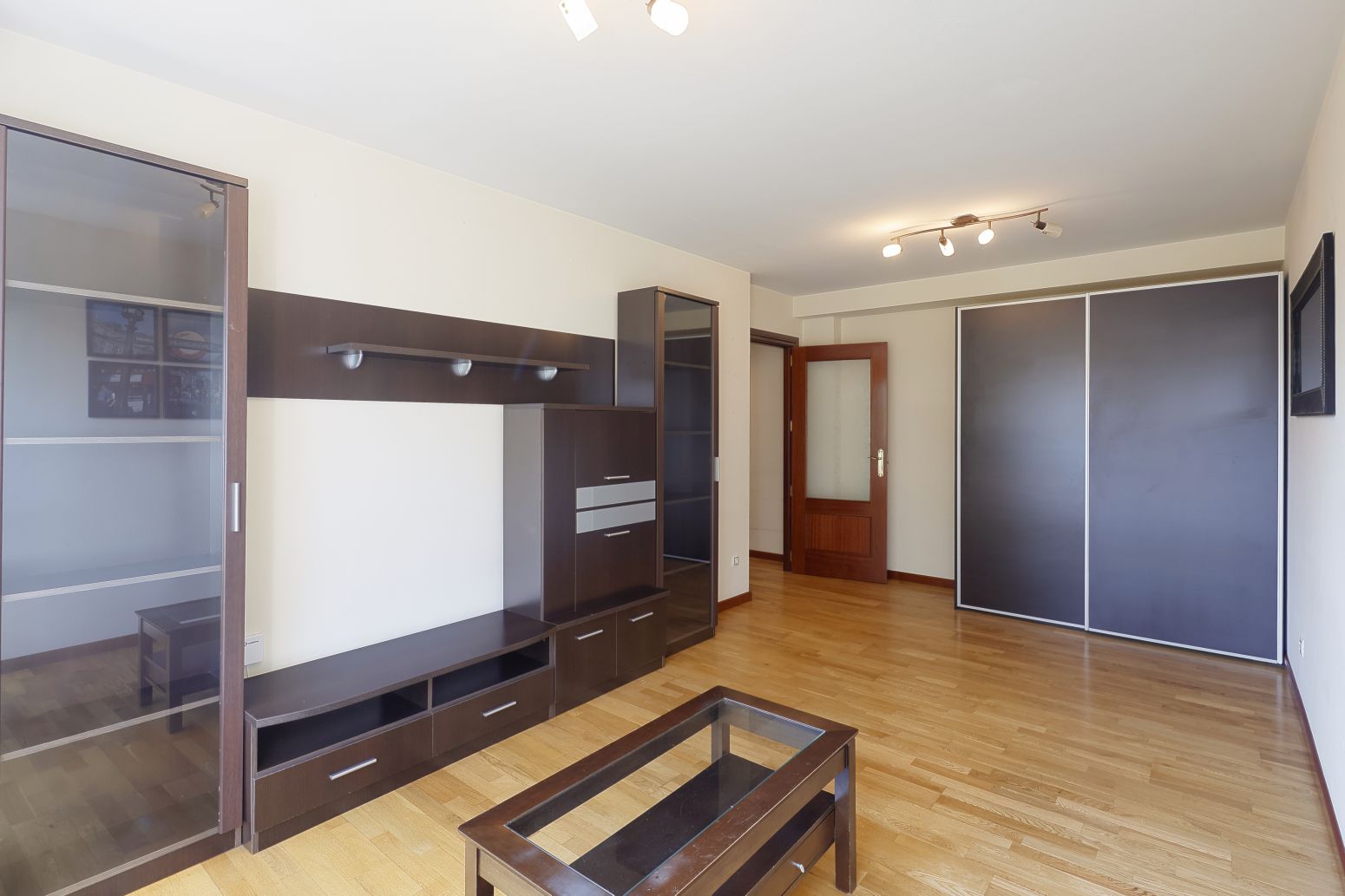 Sala de estar de Piso en venta en Gijón  con Calefacción, Parquet y Trastero