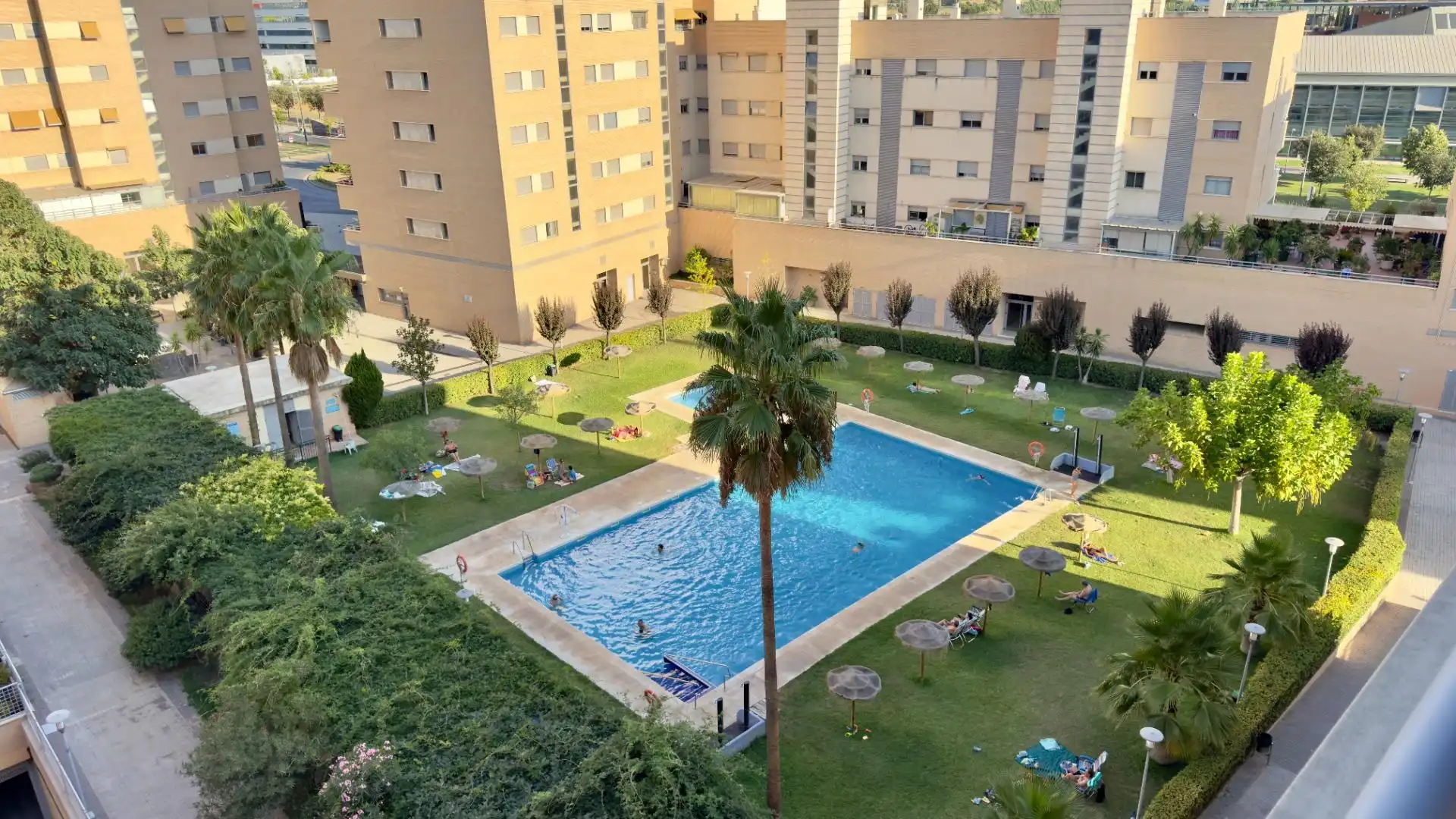Flat for sale in Avenida Avenida de la Ilustración, 85, Campus de la Salud