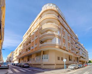 Vista exterior de Apartament en venda en Torrevieja amb Terrassa