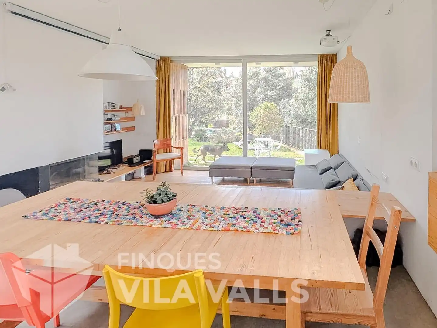 Sala d'estar de Casa o xalet en venda en Sant Quirze Safaja