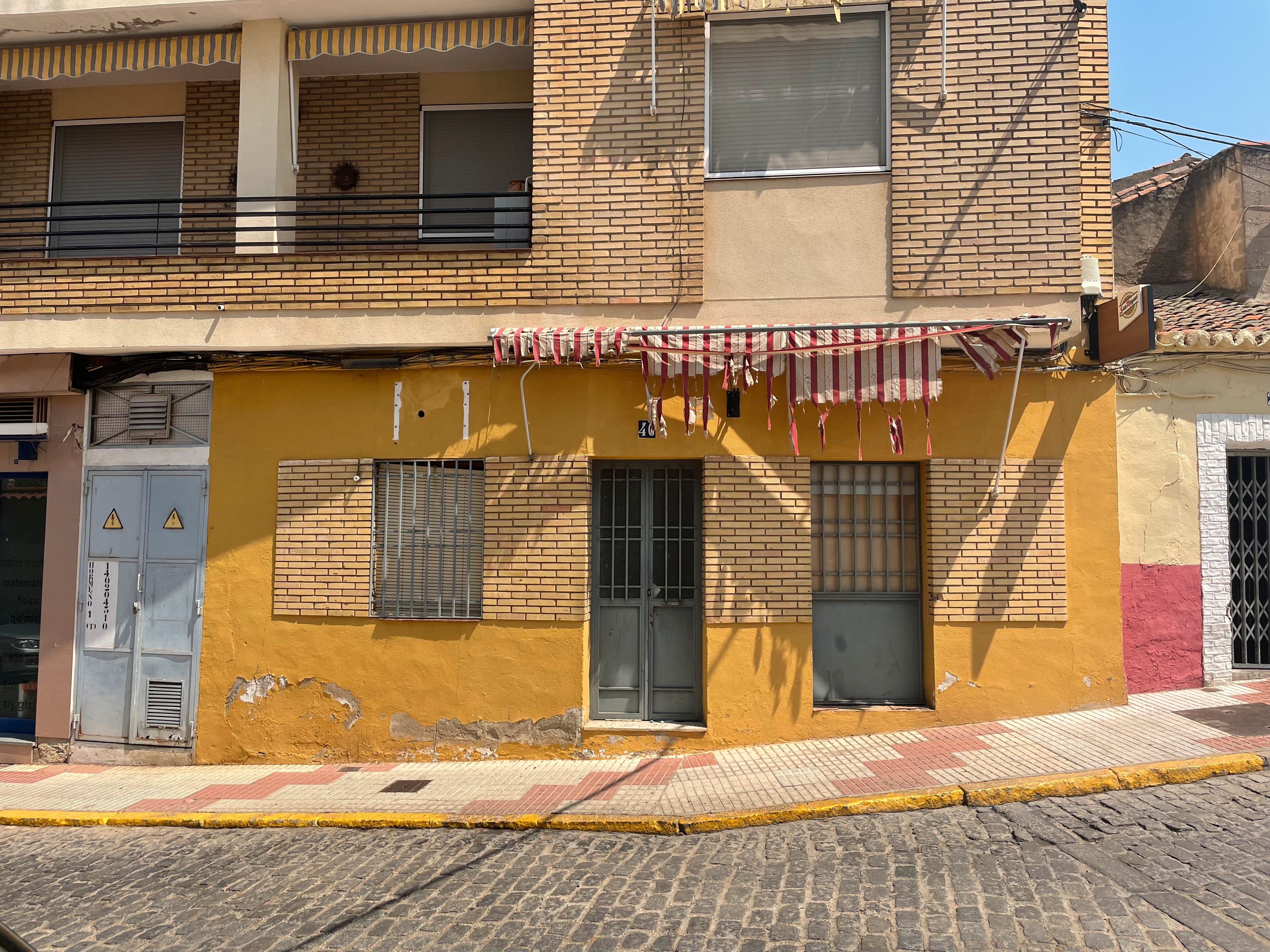 Vista exterior de Local en venta en Castuera