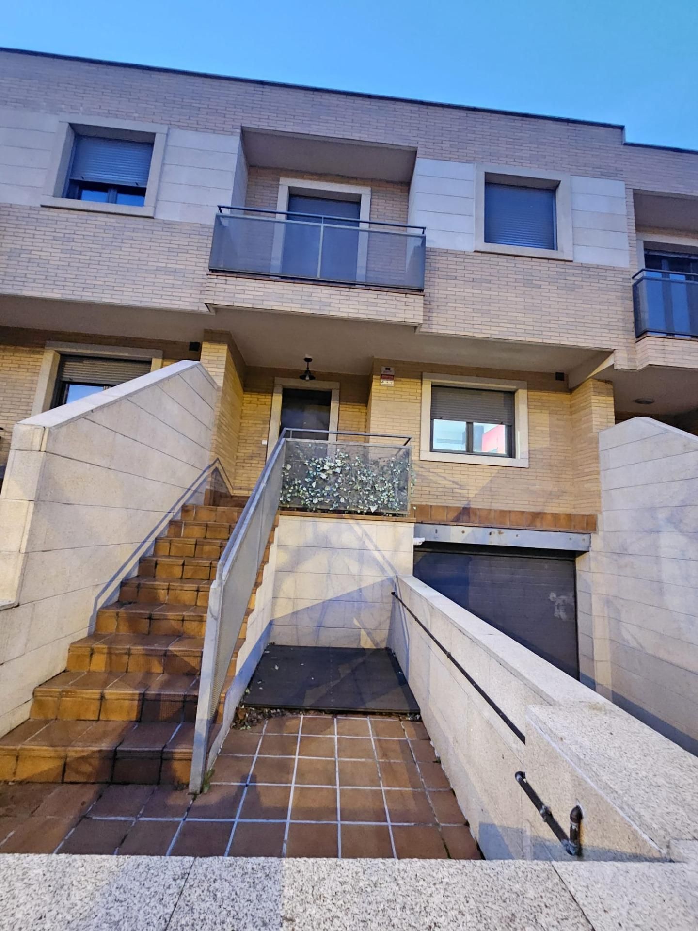 Single-family semi-detached for sale in Calle CALLE JUAN DE HERRERA, Tejares - Chamberí - Alcades