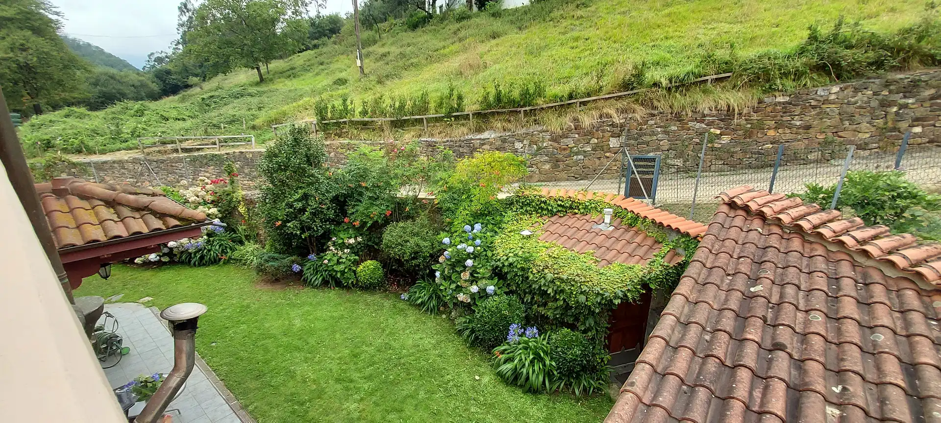 Terrassa de Finca rústica en venda en Salas amb Calefacció, Jardí privat i Parquet