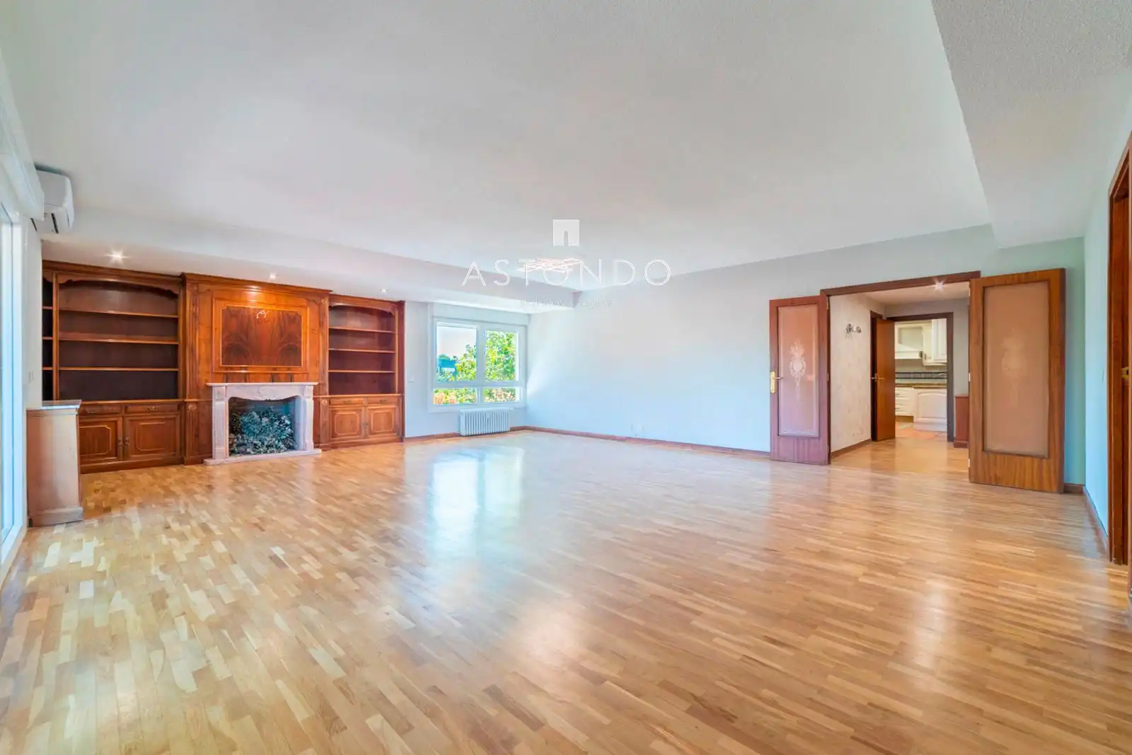 Living room of Flat for rent in Madrid  with Air Conditioner, Heating and Terrace