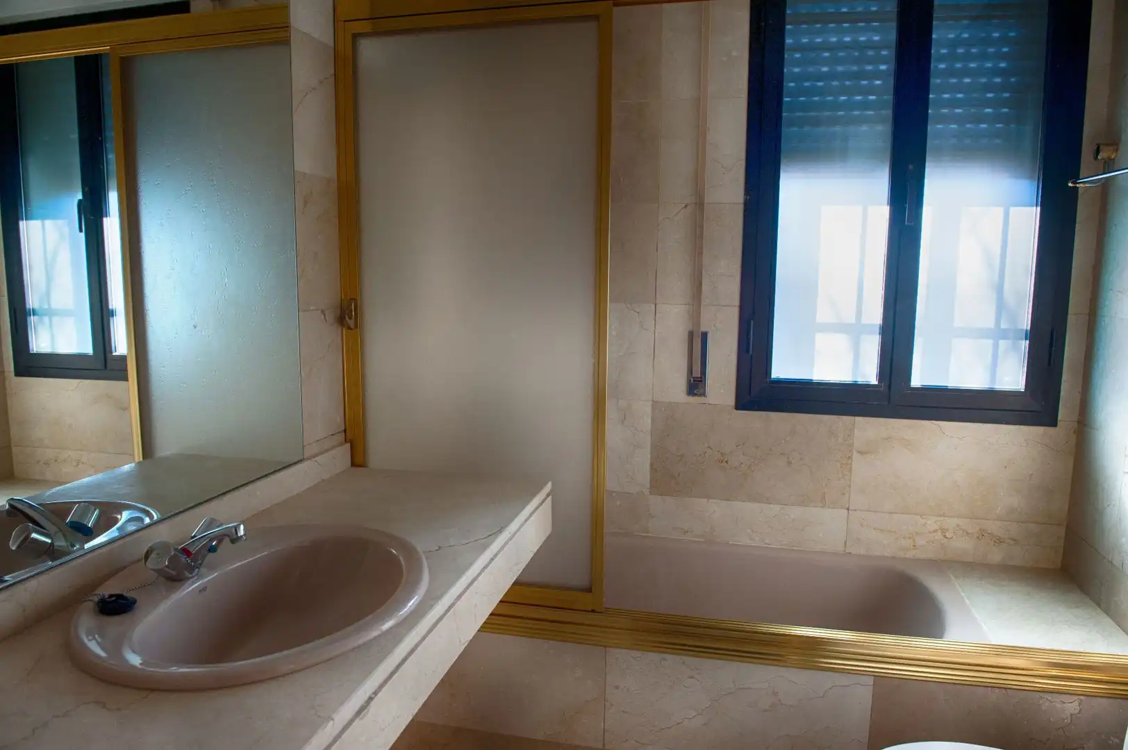 Baño de Casa o chalet en venta en Aranjuez con Aire acondicionado, Calefacción y Jardín privado