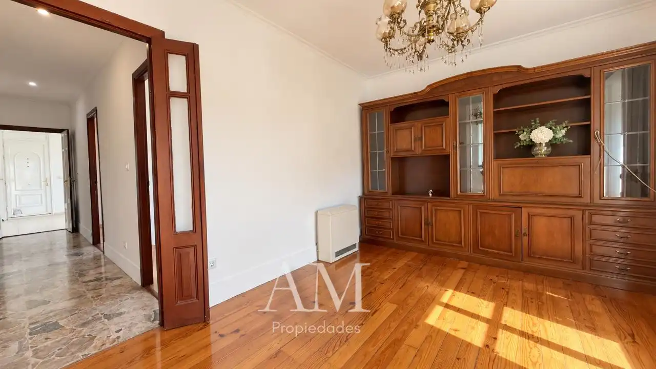 Sala de estar de Casa o chalet en venta en Vigo  con Calefacción, Jardín privado y Terraza