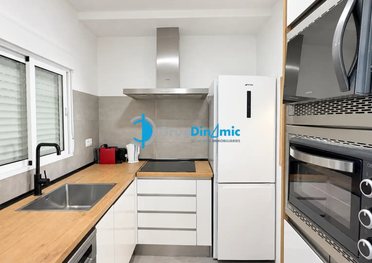 Kitchen of Flat for sale in Palamós  with Air Conditioner, Parquet flooring and Furnished