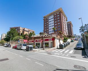 Vista exterior de Pis en venda en Vigo  amb Piscina