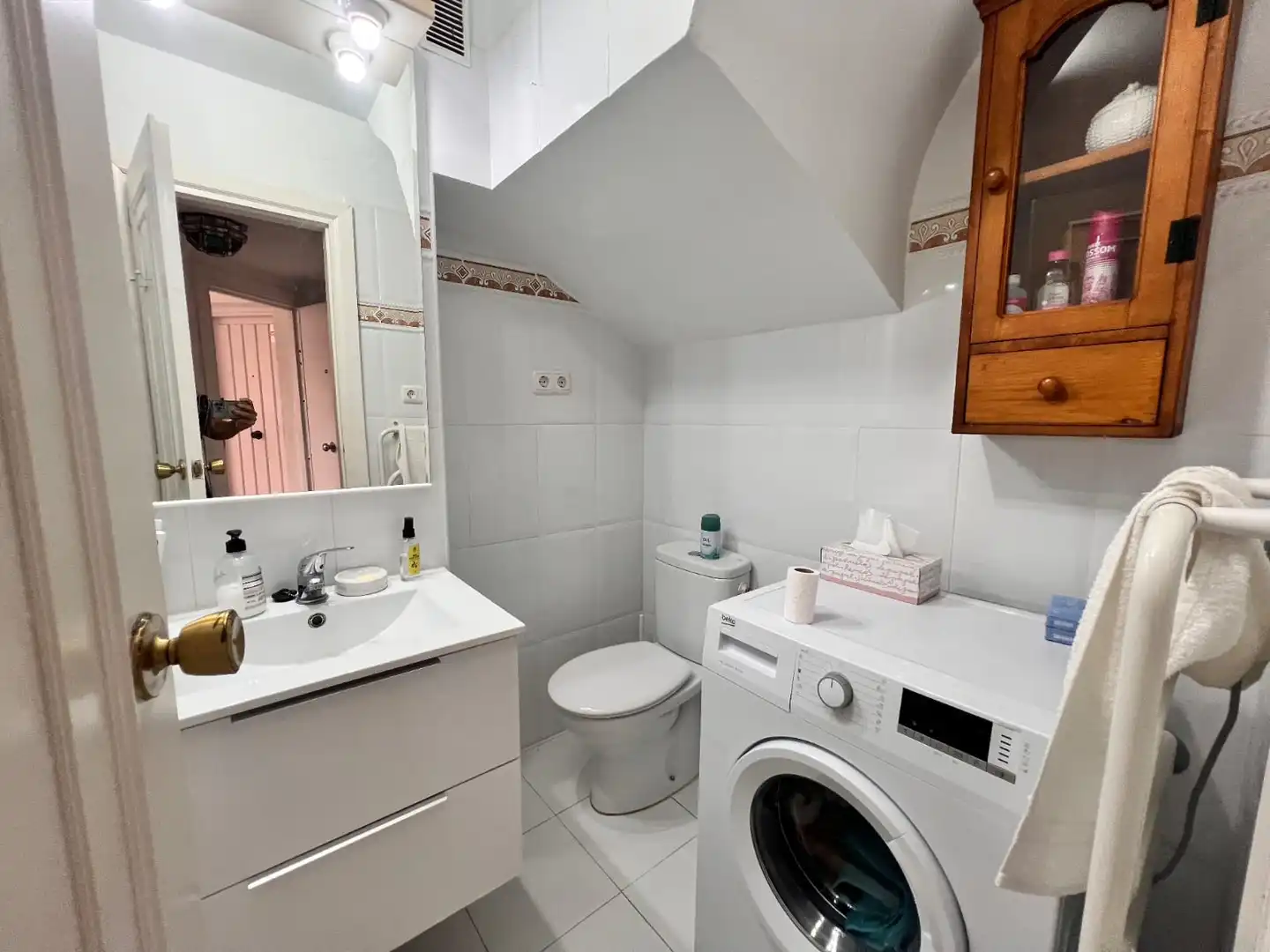 Bany de Apartament de lloguer en Mijas amb Jardí privat, Terrassa i Traster