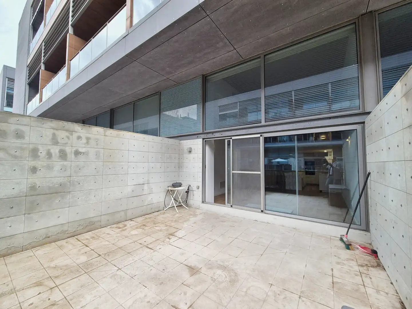 Außenansicht von Wohnung zum Verkauf in Valencia mit Klimaanlage, Heizung und Terrasse
