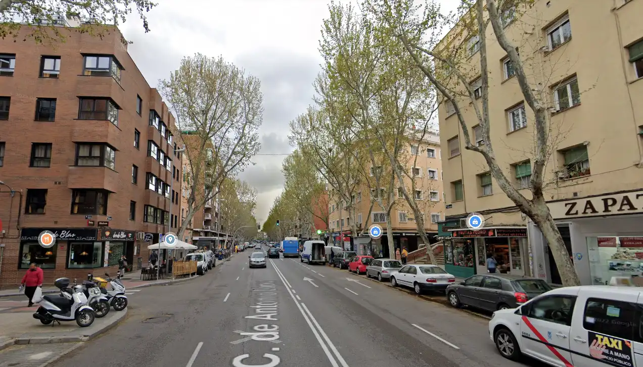 Gewerbefläche zum Verkauf in Calle de Antonio López, imagen 3