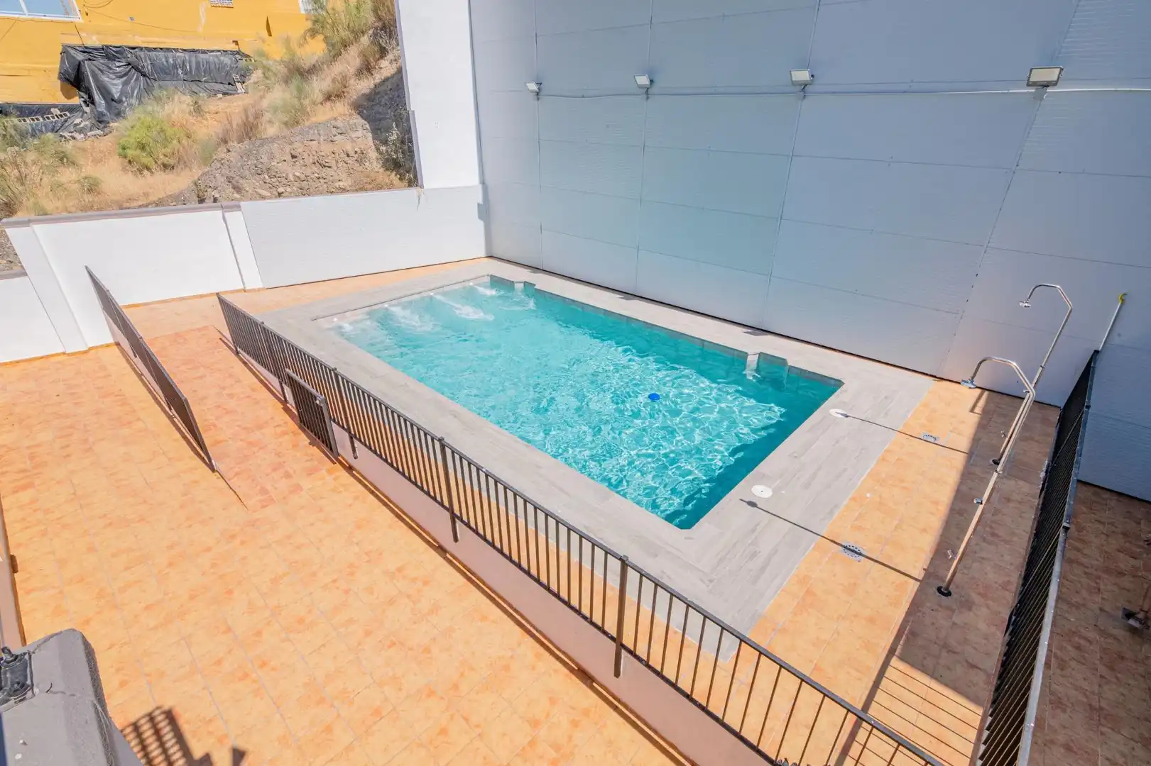 Piscina de Pis en venda en Pinos Genil amb Aire condicionat, Calefacció i Balcó