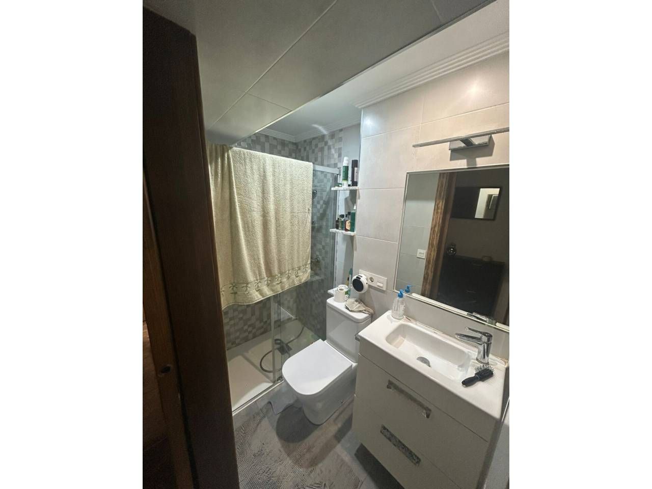 Baño de Piso en venta en Oviedo  con Amueblado