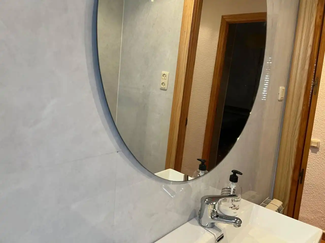Bathroom of Flat for rent in Toledo  with Heating and Furnished