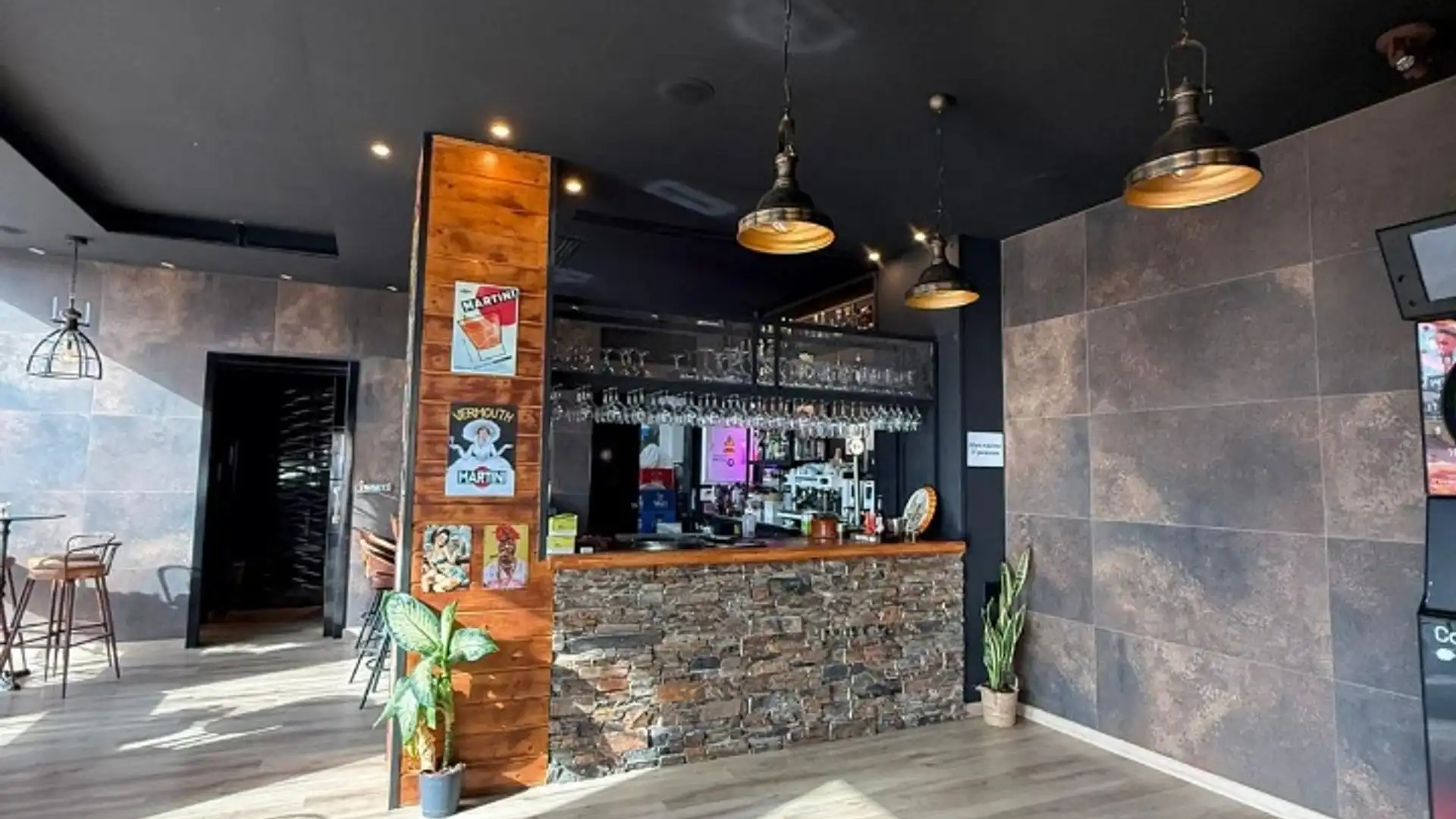 Local en venta en Vélez-Málaga con Aire acondicionado, Calefacción y Terraza