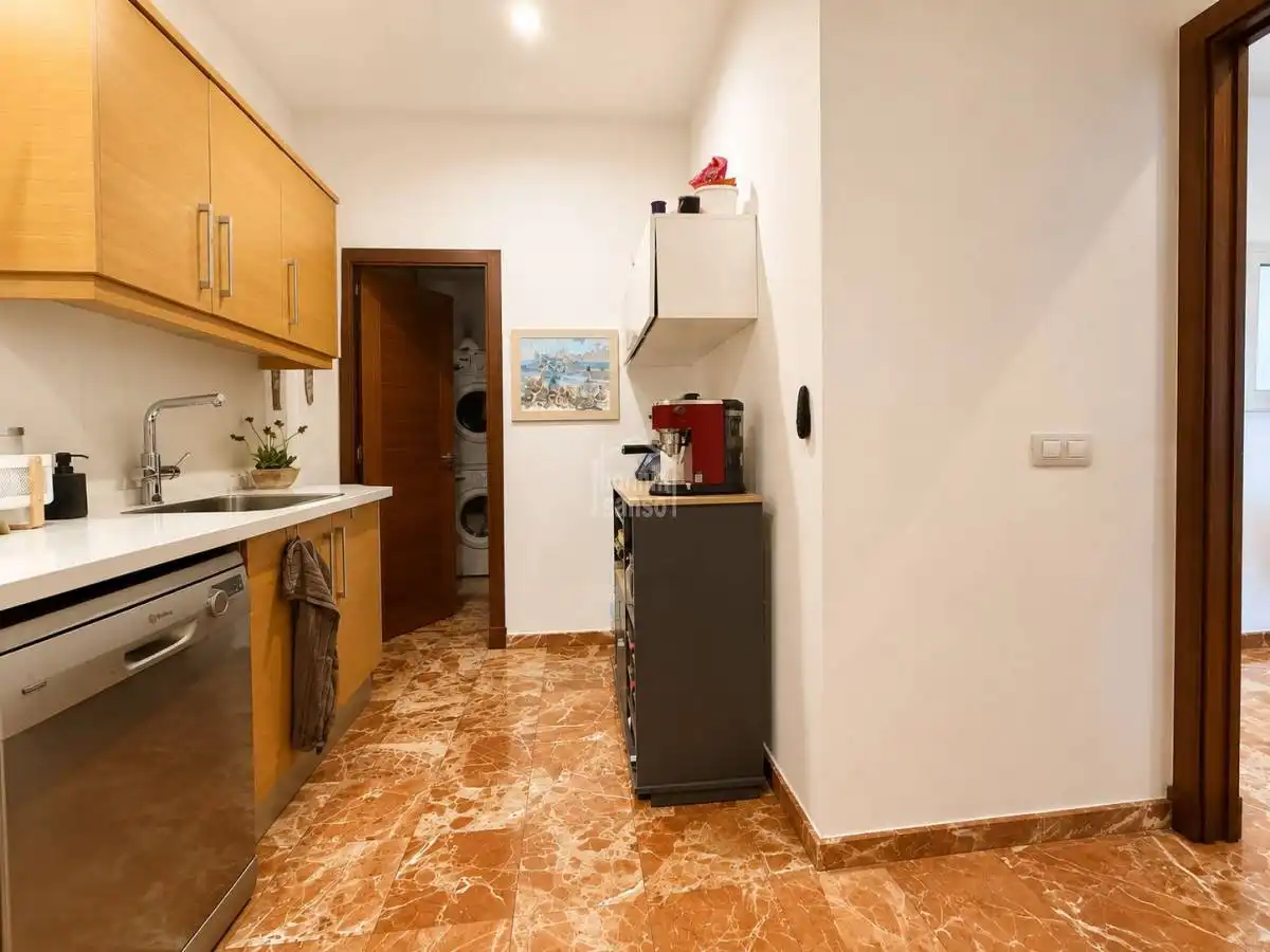 Cuina de Pis en venda en Ciutadella de Menorca amb Calefacció, Terrassa i Moblat