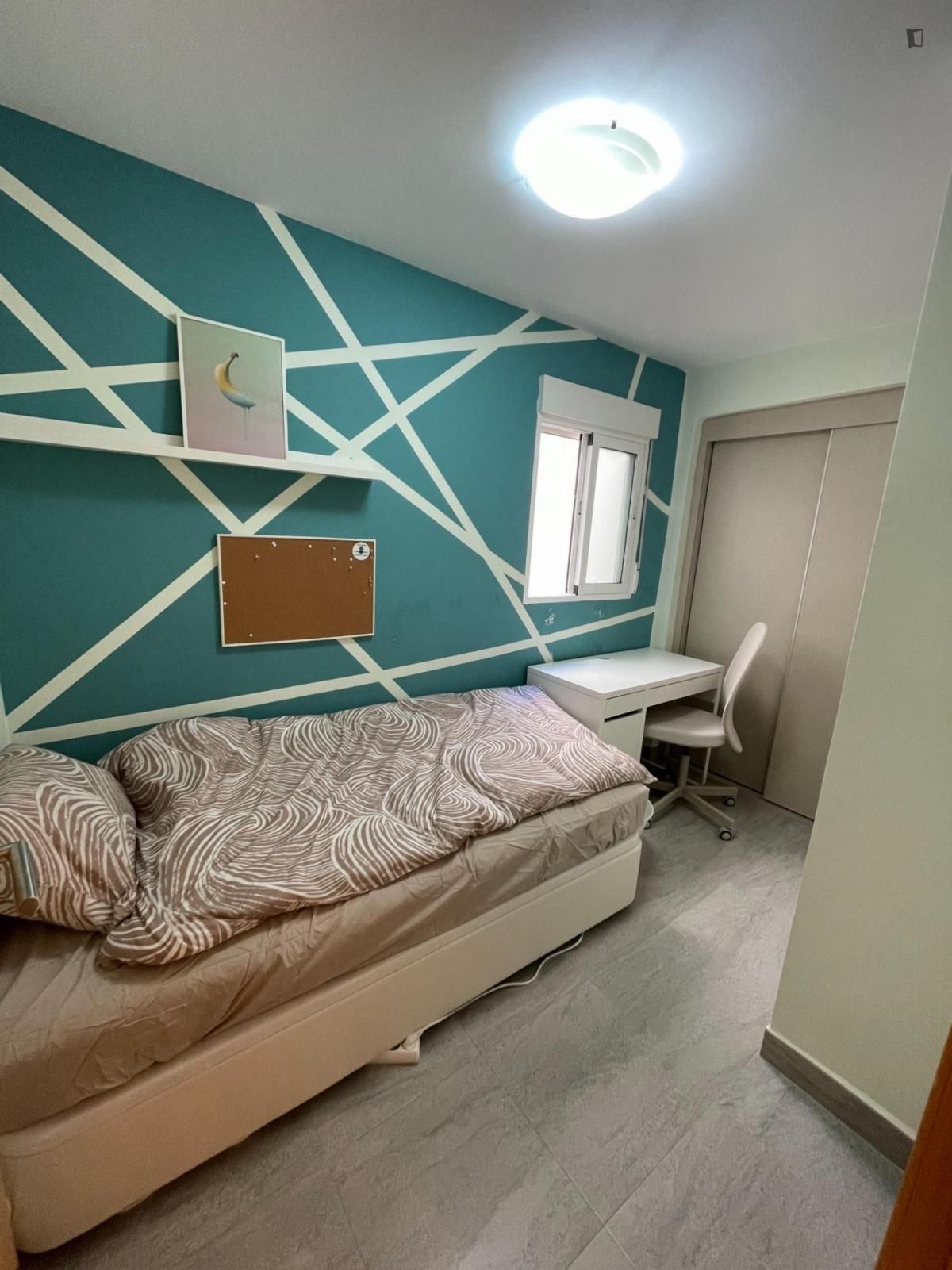 Dormitori de Apartament per a compartir en  Valencia Capital amb Aire condicionat, Calefacció i Moblat