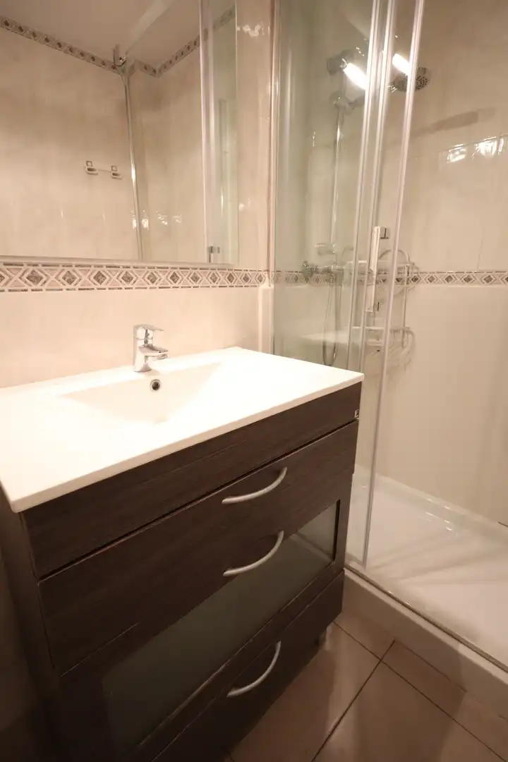 Baño de Piso en venta en Barcelona con Calefacción y Balcón