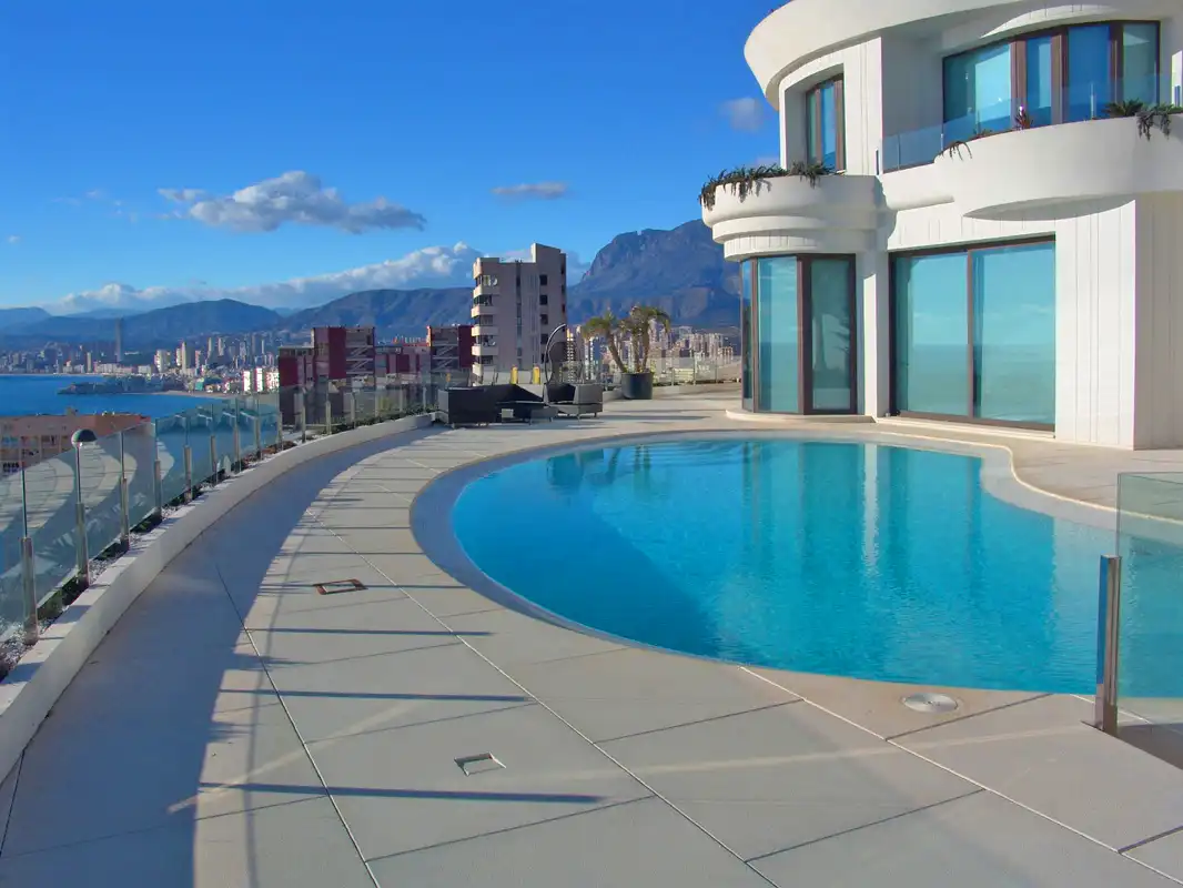 House with pool for sale in Rincón de Loix