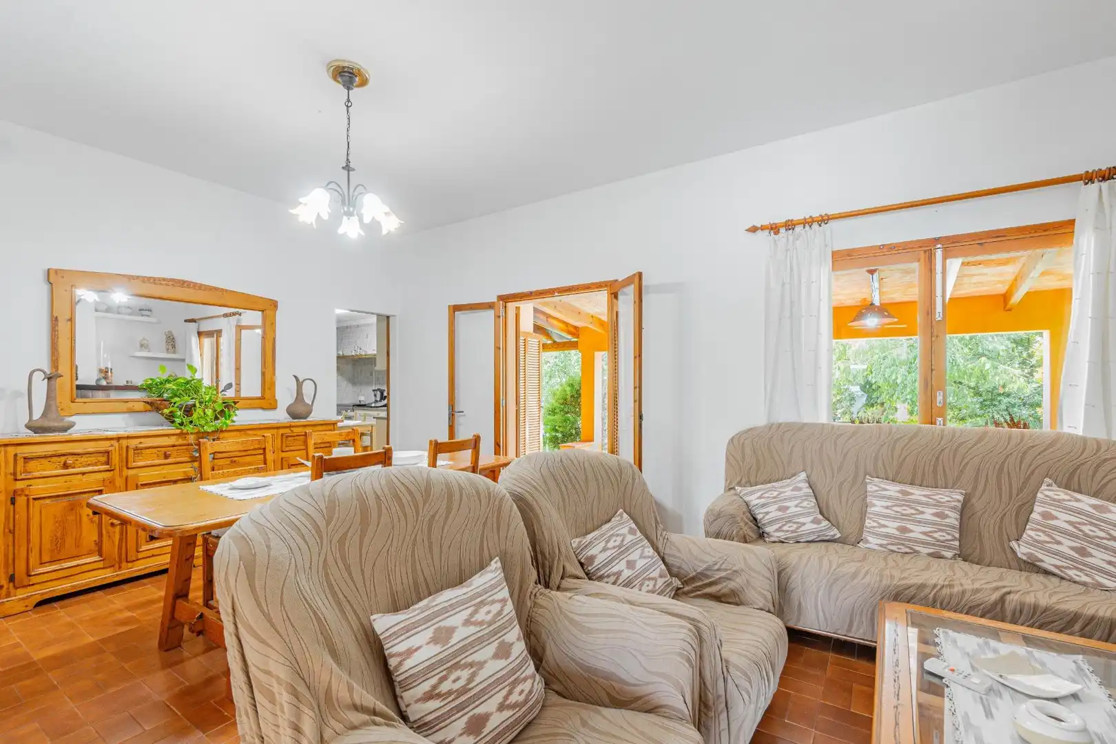 Sala d'estar de Casa o xalet en venda en Pollença amb Aire condicionat, Jardí privat i Terrassa
