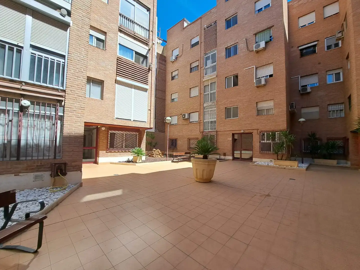 Außenansicht von Wohnung zum Verkauf in Murcia mit Klimaanlage, Heizung und Abstellraum