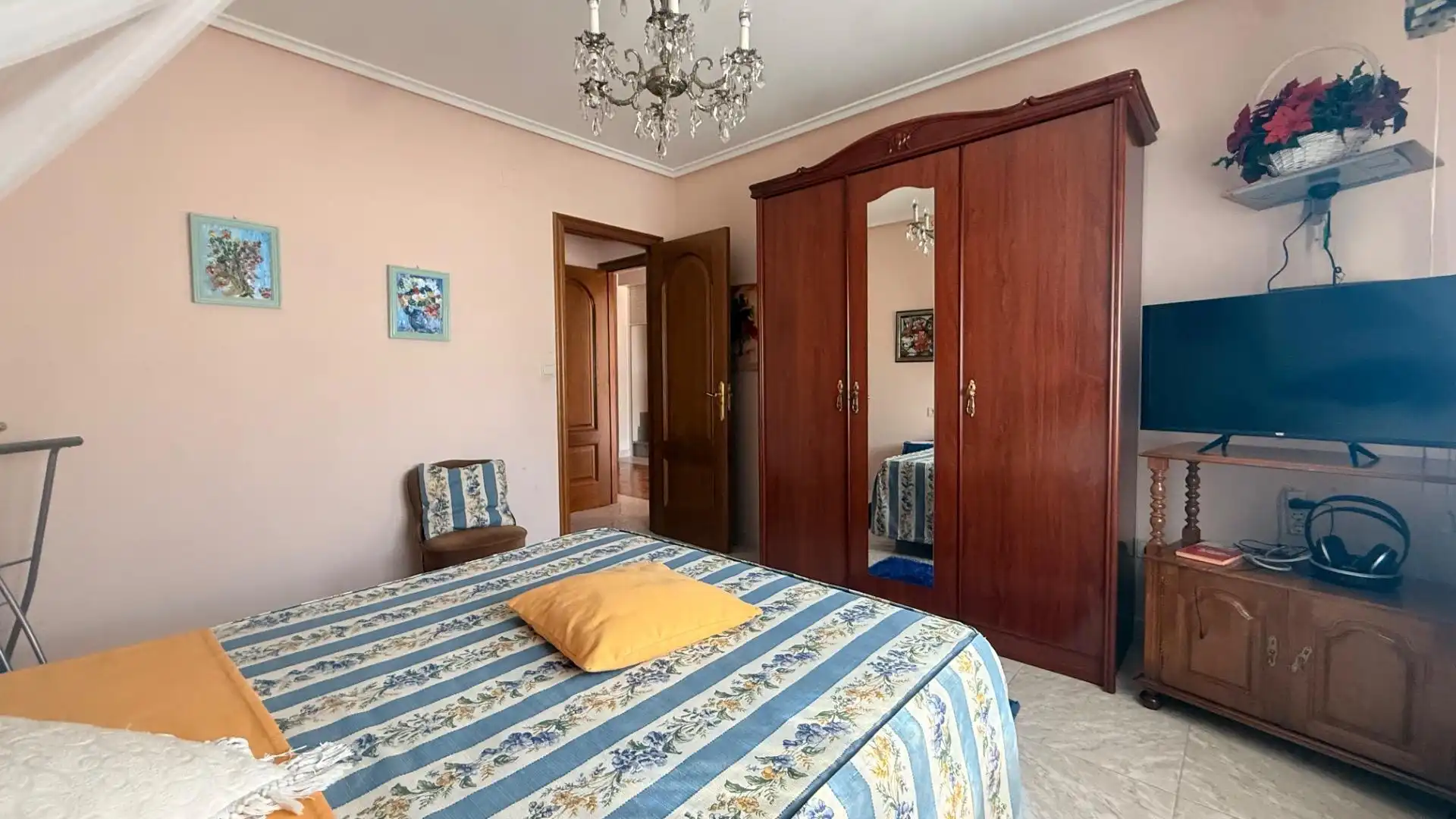 Habitación de Casa o chalet en venta en Leiro con Jardín privado, Terraza y Trastero