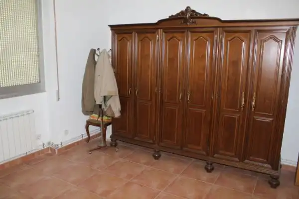 Habitación de Casa adosada en venta en Urda con Calefacción, Terraza y Trastero
