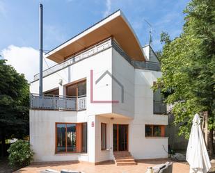 Exterior view of House or chalet for sale in  Barcelona Capital  with Air Conditioner, Heating and Private garden