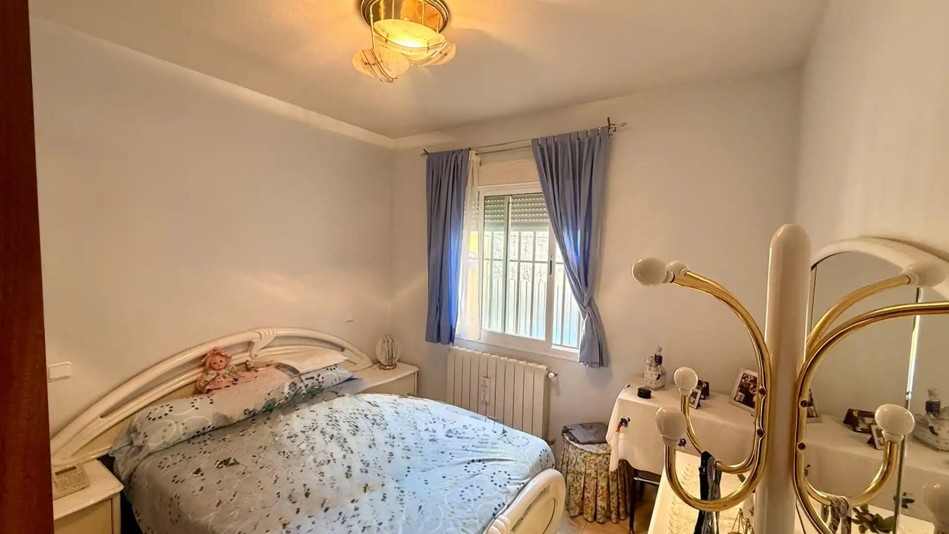 Habitación de Piso en venta en  Madrid Capital con Calefacción, Trastero y Amueblado