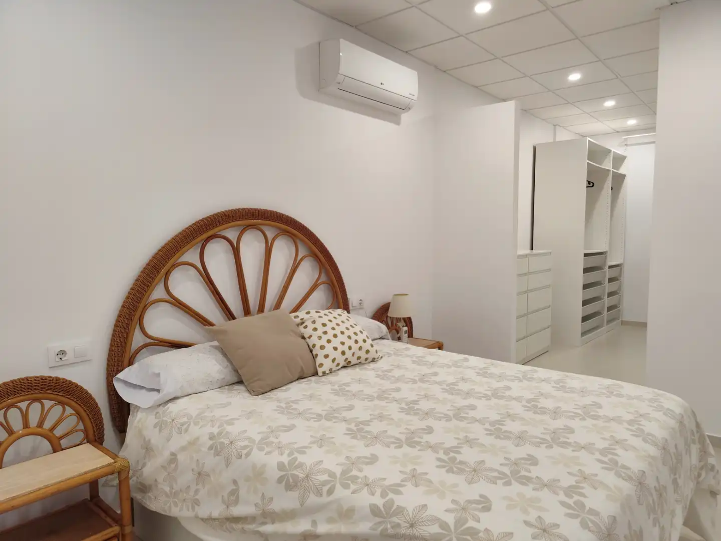 Ground floor for rent in Calle Santo Domingo, Centro - Calzada - Cabo Noval