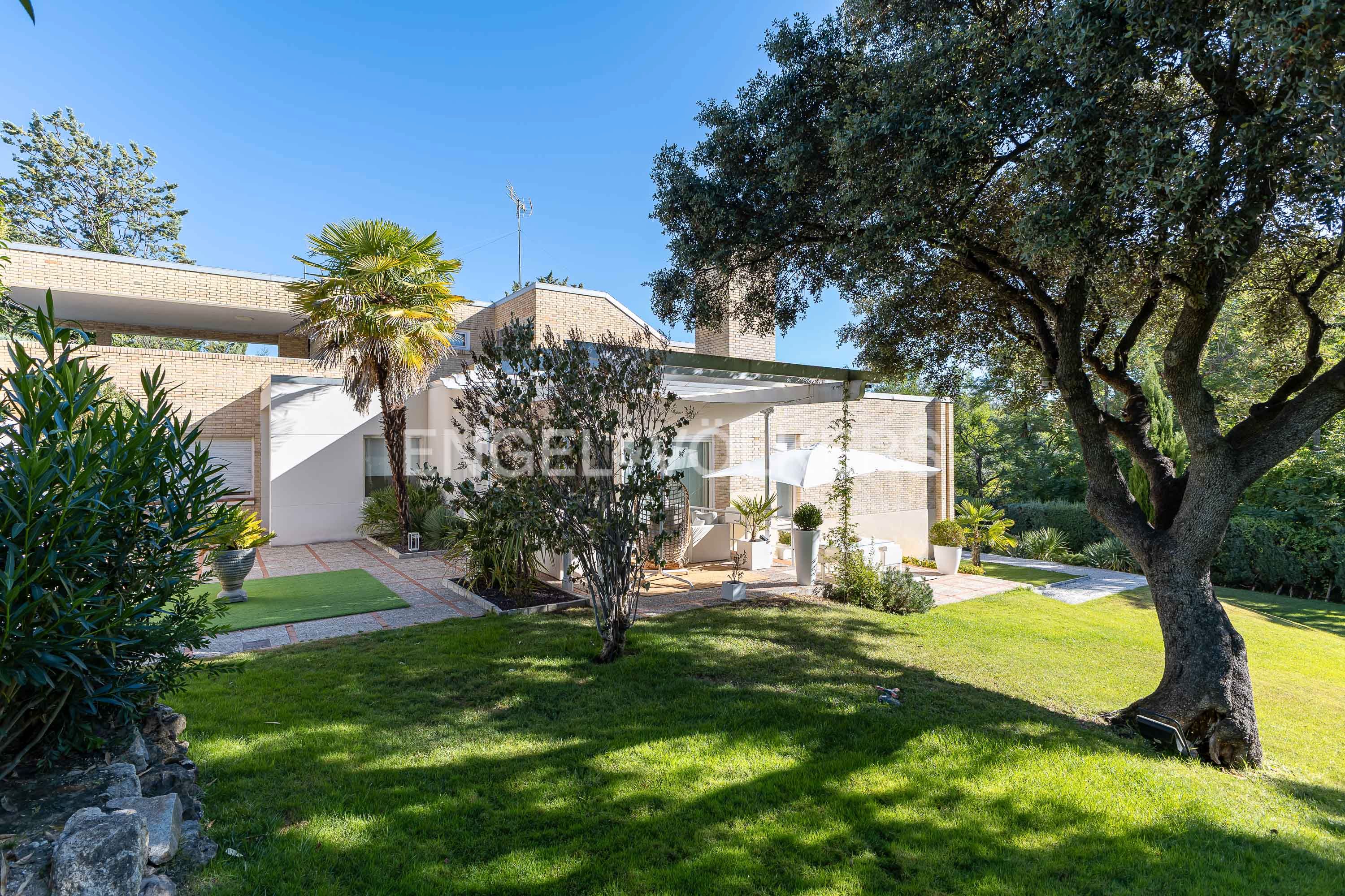 Garden of House or chalet for sale in Algete  with Air Conditioner, Heating and Private garden