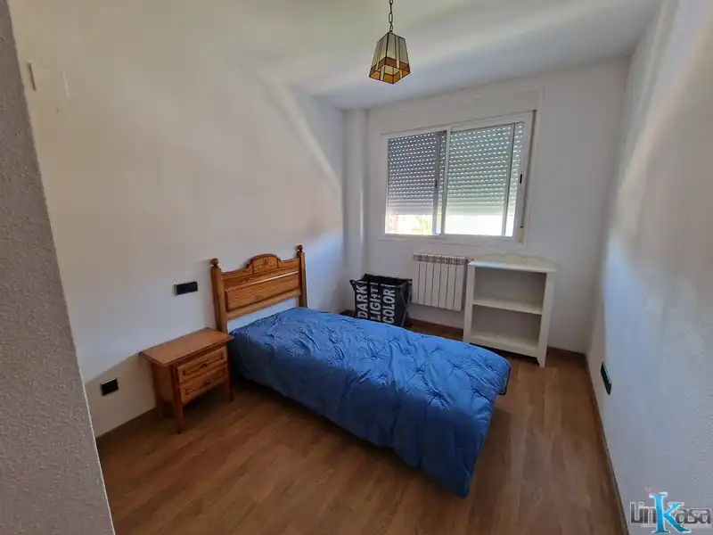 Schlafzimmer von Wohnung zum Verkauf in Linares mit Klimaanlage, Heizung und Möbliert