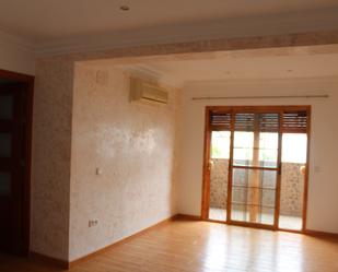 Living room of Flat for sale in Brenes  with Air Conditioner, Terrace and Oven