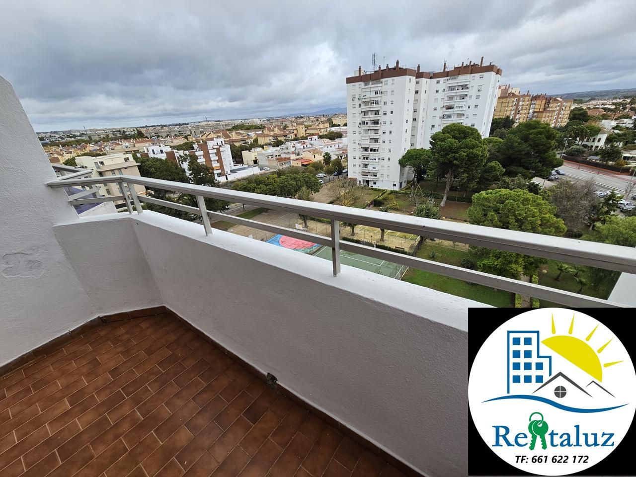 Vista exterior de Pis en venda en Jerez de la Frontera amb Aire condicionat i Terrassa
