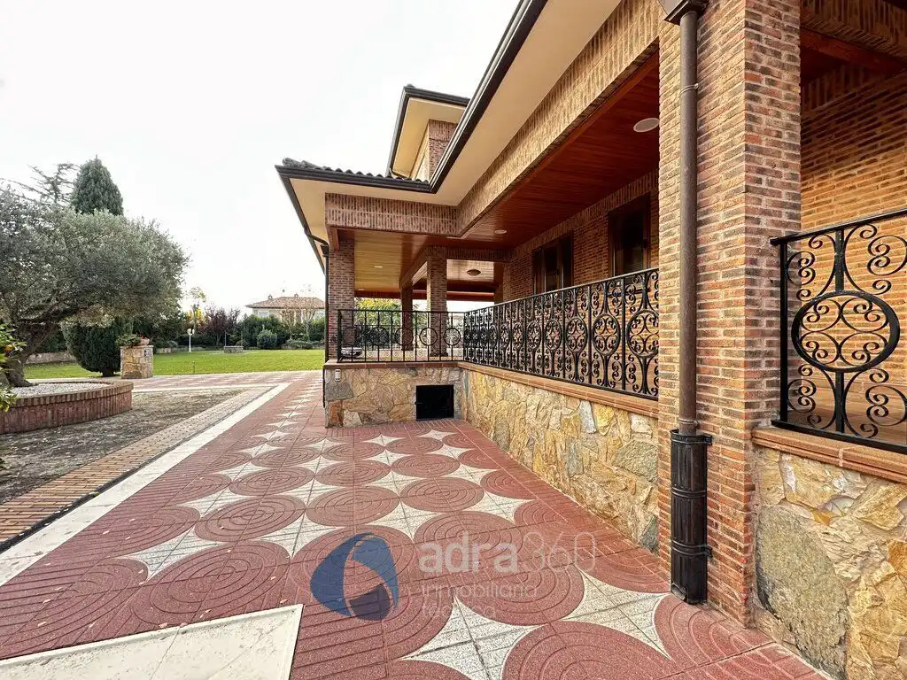 Garden of Houses for sale in Lardero  with Air Conditioner, Heating and Private garden