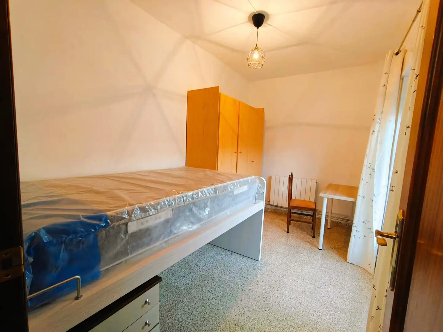 Room in Calle Dr, Pareja Yebenes, Plaza de Toros