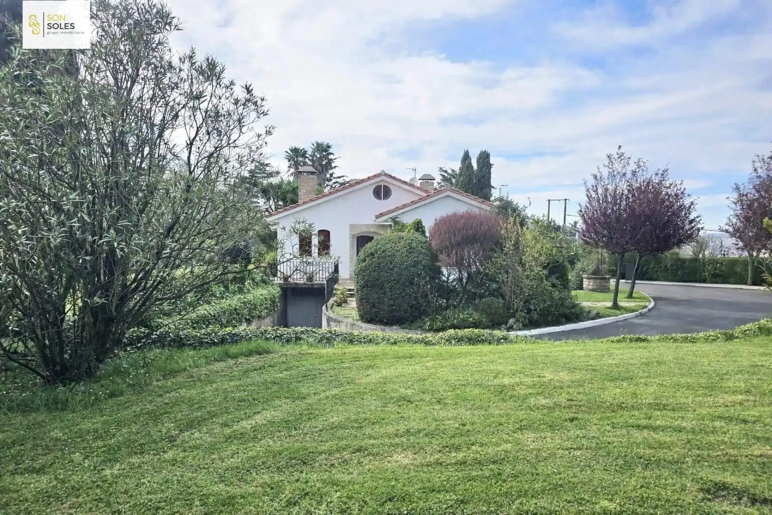 Jardí de Casa o xalet en venda en Villaescusa (Cantabria) amb Jardí privat, Terrassa i Traster