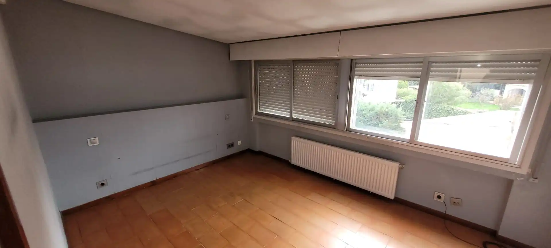 Dormitori de Casa o xalet en venda en Pozuelo de Alarcón amb Jardí privat