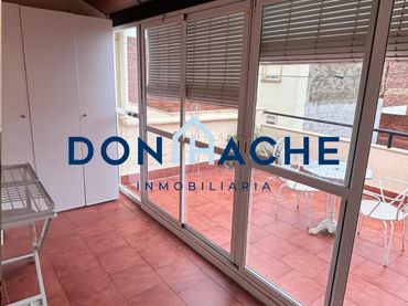 Casa amb balcó en venda a Centro