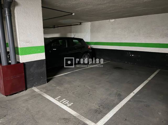 Garaje en Alquiler en del Corregidor Diego de Valderrábano en Media Legua